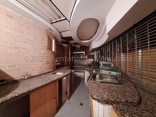 Carla Gonzalez Local Comercial En Venta En La Urbanizacion La Castellana Mls #23-28289 Centro Comercial San Ignacio