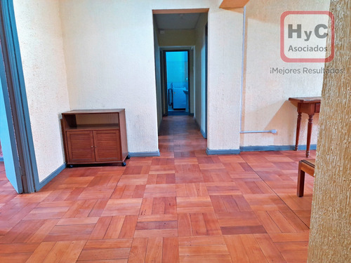 Venta Amplio Dpto De 5 Dorm. Y 2 Baños En Santiago