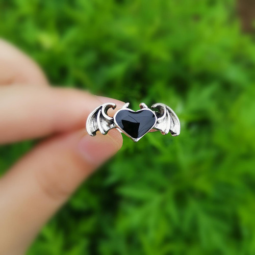 2 Bat Heart Wing Gothic Finger For Cosplay Party Black