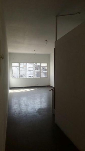 Uriburu Al 300 Y Av. Corrientes 85 M2 Incluye Abl, Aysa Y Expensas