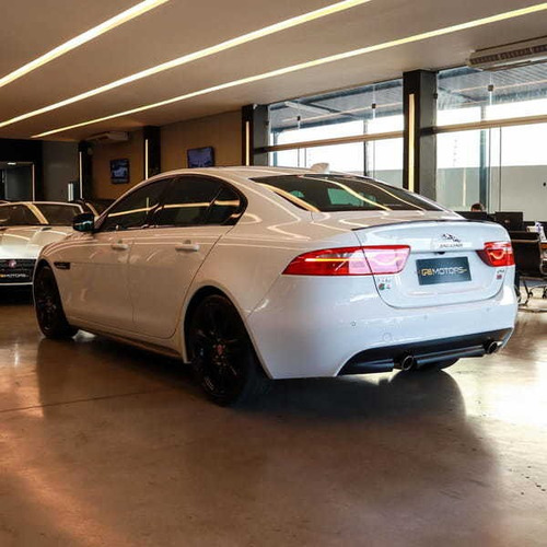 Imagem 6 de 15 de Jaguar Xe R-sport 2.0 Turbocharged Si4