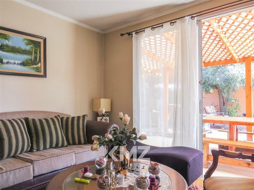 Imagen 1 de 15 de Casa En Venta De 4 Dorm. En Peñalolén