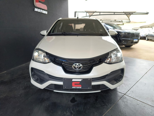 Toyota Etios X Plus 1.5 (Flex)