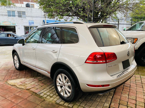 Imagen 7 de 15 de Volkswagen Touareg V6 4x4 2012