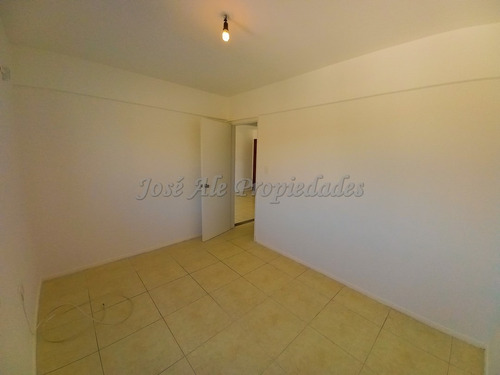 Imagen 3 de 16 de En Venta Apartamento De Dos Dormitorios En Colonia Del Sacramento