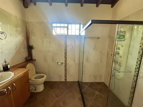 Finca Exclusiva En San Jerónimo Con Piscina Y Amplios Espacios