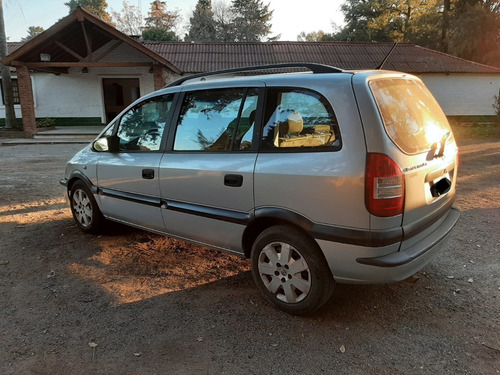 Imagen 3 de 12 de Chevrolet Zafira