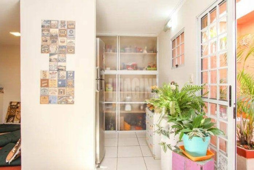 Sobrado No Belém Com 3 Dorms Sendo 1 Suíte, 2 Vagas, 130m² - So0869