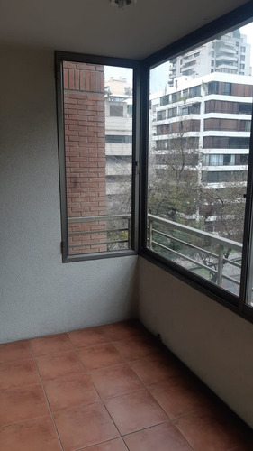 Impecable, Excelente Ubicación A Pasos Metro Alcantara.-