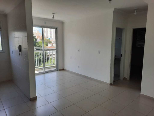 Aluguel De Apartamentos / Garagem Na Cidade De São Carlos 27237