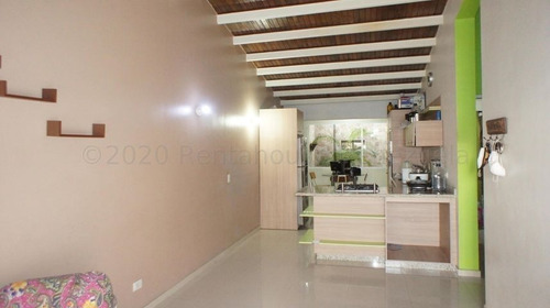 Imagen 25 de 30 de * Casas En Venta * En Villa Roca Cabudare , Lara. Codigo 22-16367 Mas Informacion :: 412 - 1498654 , Katty Vasquez Rentahouse Co.