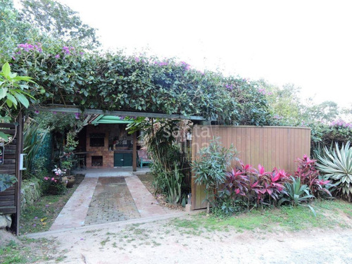 Casa Com 3 Dormitórios À Venda, 168 M² Por R$ 797.000,00 - Campeche - Florianópolis/sc - Ca2255