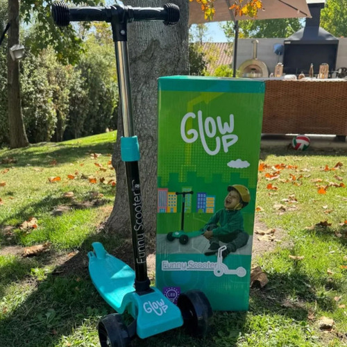 Scooter Infantil Glowup Calipso Niño Niña Con Luces Led Plegable Altura Ajustable 4 Niveles Ruedas Triplas Estables Freno Trasero Desde 3 Años | Soporta hasta 50kg | Monopatín De Pie Seguro Y Liviano