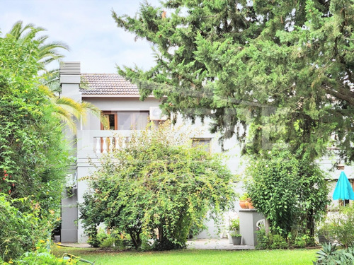 Exclusiva Casa En Country Golf Chascomús