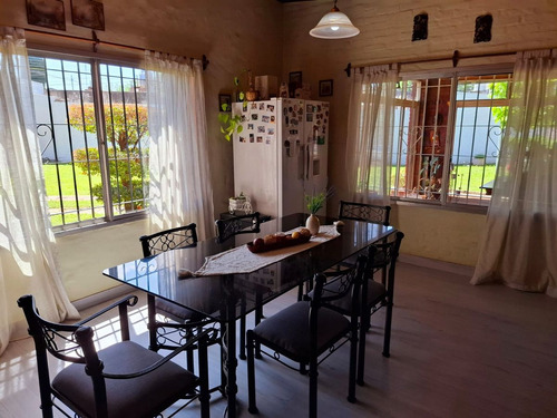 Casa 6 Ambientes Venta Gonzalez Catan Con Pileta