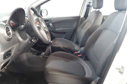 Fiat Grand Siena Evo Attractive 1.4 8v (flex)