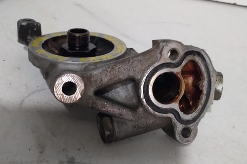 Base De Filtro De Aceite Toyota Tacoma 01-04 (Usado)