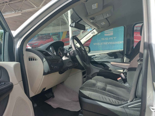 Imagen 10 de 13 de Dodge Grand Caravan 2018 5p Se V6/3.6 Aut