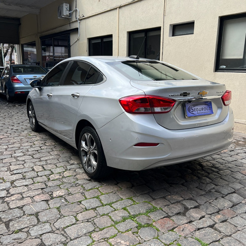 Chevrolet Cruze 1.4 Premier Sedan