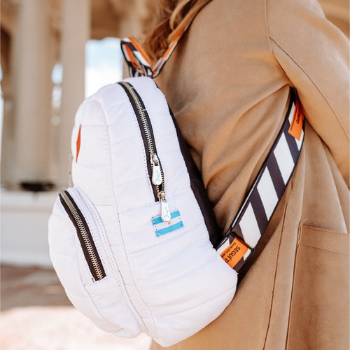 Imagen 2 de 5 de Mochila Alison Pop Blanco