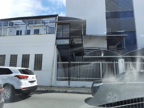 Imagem 1 de 30 de Prédio Comercial Com Área Construída De 2.489,87m2 No Bairro Rio Vermelho. - Sfl644 - 69548653