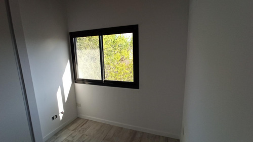Imagen 28 de 30 de Triplex A Estrenar Complejo Tigre Unidades Disponibles