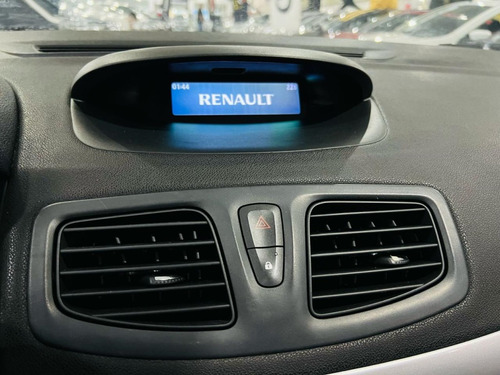Renault Fluence 2.0 DYNAMIQUE 16V FLEX 4P AUTOMÁTICO