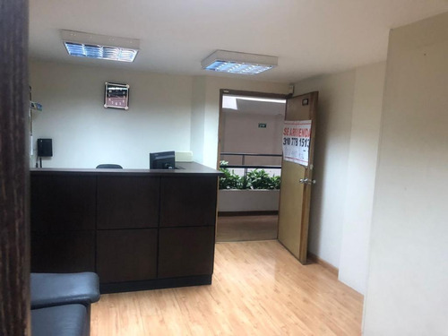 Imagen 1 de 15 de Oficina En Arriendo En Bogotá El Nogal. Cod 100702376