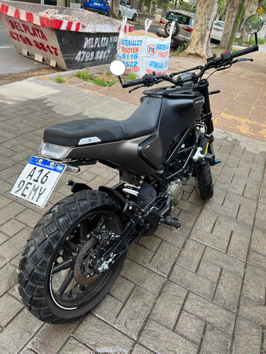 Husqvarna Svartpilen 200 2022