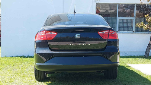 Imagen 4 de 15 de Seat Toledo 2018 4p Style L4/1.4/t Aut