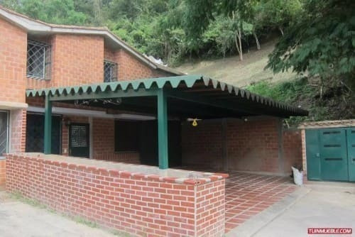 Imagen 1 de 13 de Se Vende Townhouse 600m2 Valle De Chara