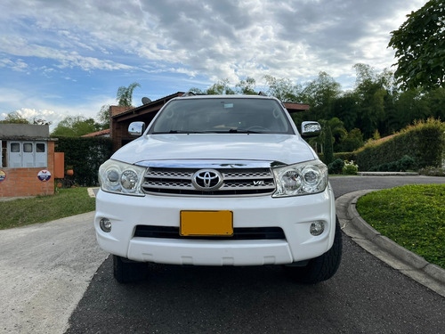 Toyota Fortuner 4.0 Sr5