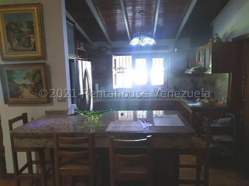 Dennymar, Vende Hermosa Casa En Urb Villas Tabure Cabudare