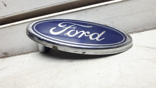 Emblema Da Grade Dianteira Ford Focus 00 A 07 Original Usado