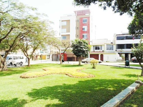 Imagen 22 de 26 de Venta De Hermoso Y Amplio Dpto. Duplex C/estac. En Urb. Vista Alegre Surco