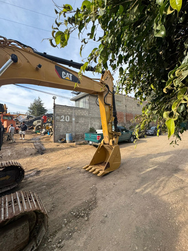 Excavadora Caterpillar 325fl Año 2020 Con Cucharón