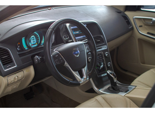 Volvo XC60 2.0 T5 COMFORT FWD TURBO GASOLINA 4P AUTOMÁTICO