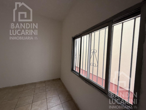 Departamento En Alquiler 2 Amb A 400m Del Tren.