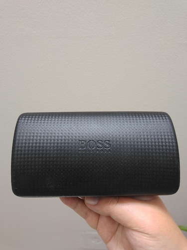 Estuche De Lentes Hugo Boss De Fibra De Carbono