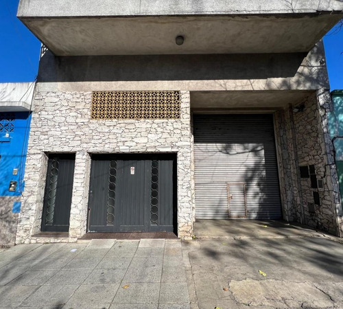 Venta De Departamento Con Galpon En Pompeya