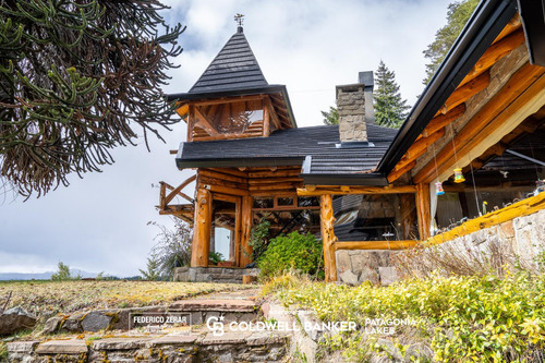 Venta Exclusiva Casa De 5 Dormitorios, 4 Baños En Barrio Del Golf, Llao Llao, Bariloche