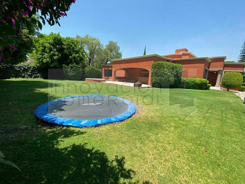 Imagen 29 de 30 de Jurica, Casa De Un Nivel Con Terraza, Jacuzzi Y Más De 300m2