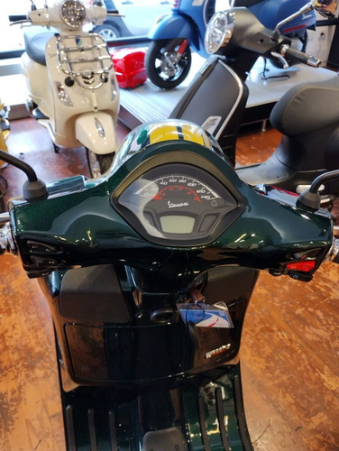 Imagen 11 de 16 de Vespa Gts 300 Racing Sixties Entrega Inmediata!!!!