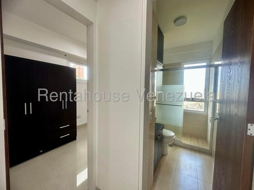 Rah Chacao Vende Apartamento Los Guayabitos 25-15583