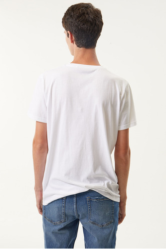Imagen 5 de 7 de Remera Estampada Mc Disney Blanco