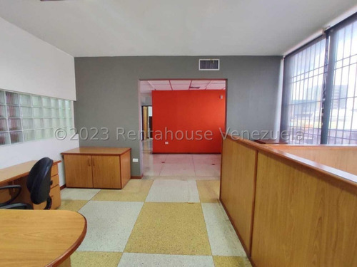 Imagen 13 de 30 de Oficina En En Venta En El Centro De Barquisimeto, Lara _ Monica Carrasquel 0424/556.57.59#