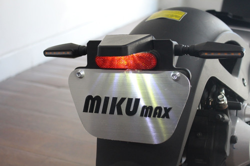 Imagen 15 de 25 de Scooter Moto Eléctrica Sunra Scooter Miku Litio 800w 295km