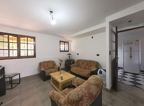 Casa En Venta Hurlingham 5 Amb Garage Jardín Impec