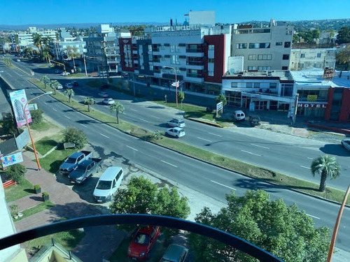 Imagen 17 de 22 de Departamento De Categoría Con Vista Panoramica !!