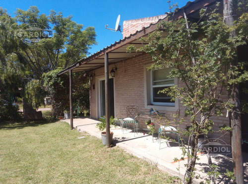 Venta Casa De Dos Dormitorios En  Colonia Del Sacramento